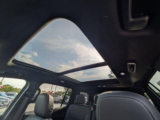 2025 Chevrolet Traverse Vehicle Photo in BRUNSWICK, GA 31525-1881