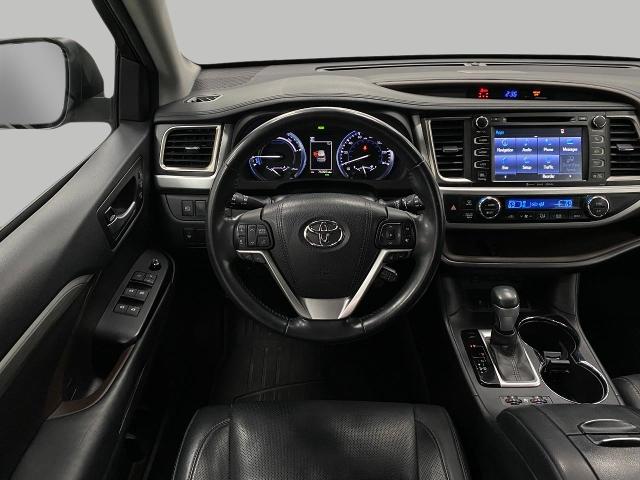 2017 Toyota Highlander Vehicle Photo in Appleton, WI 54913