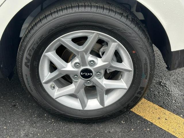 2025 Kia Soul Vehicle Photo in COLUMBIA, MO 65203-3903