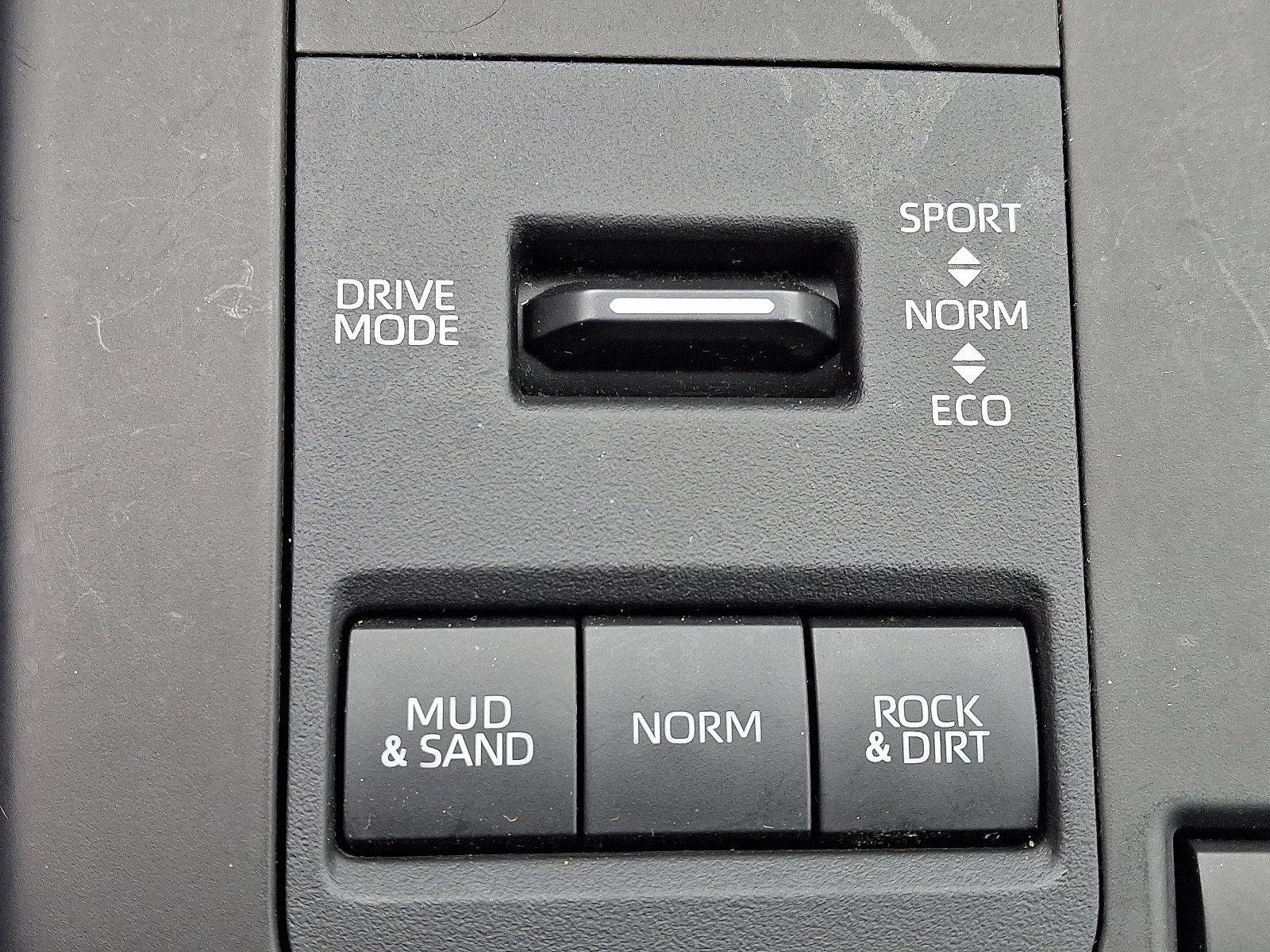 2022 Toyota Highlander Vehicle Photo in BETHLEHEM, PA 18017-9401