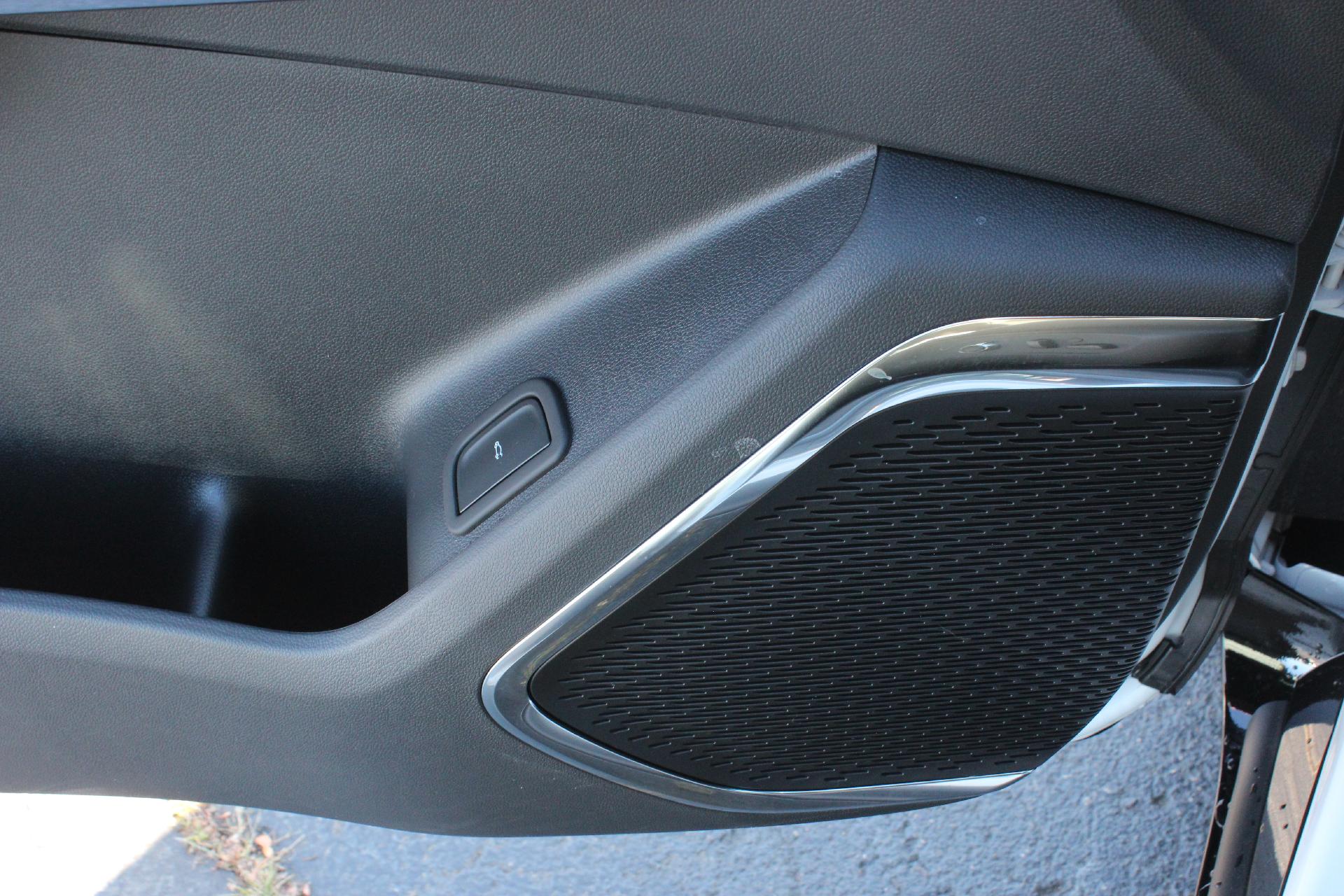 2026 GMC Acadia Vehicle Photo in AURORA, CO 80012-4011