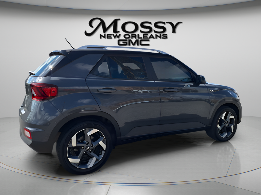 2024 Hyundai Venue Limited - 4