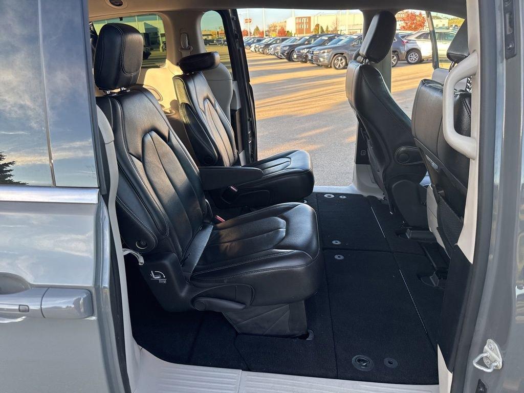 2022 Chrysler Pacifica Vehicle Photo in Cedar Rapids, IA 52402