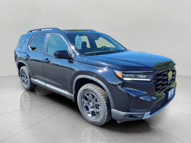 2025 Honda Pilot Vehicle Photo in Neenah, WI 54956
