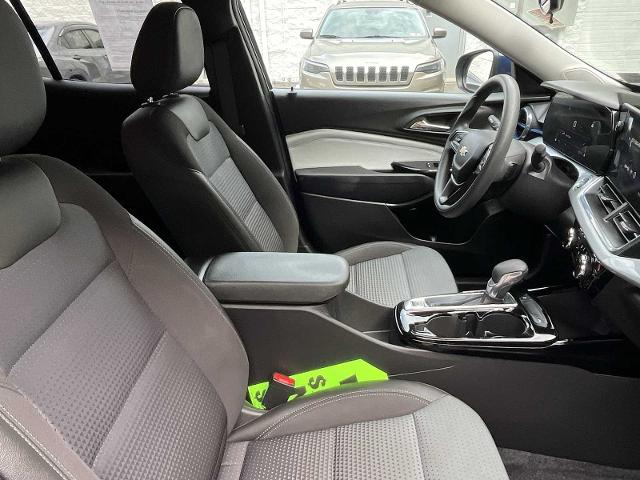 2024 Chevrolet Trax Vehicle Photo in PITTSBURGH, PA 15226-1209