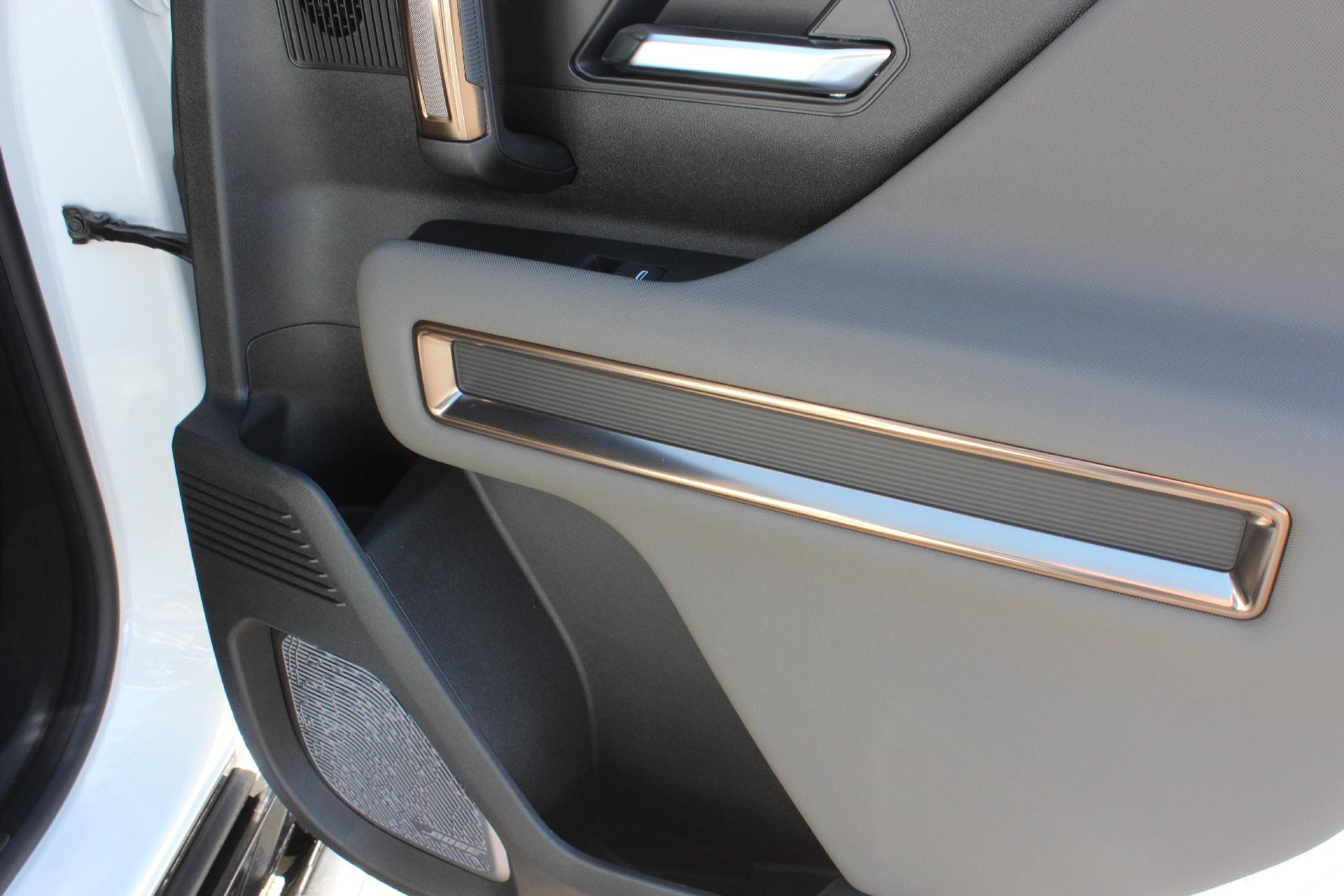 2025 GMC HUMMER EV SUV Vehicle Photo in AURORA, CO 80012-4011