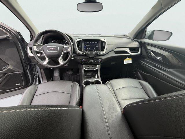 2024 GMC Terrain Vehicle Photo in LEOMINSTER, MA 01453-2952