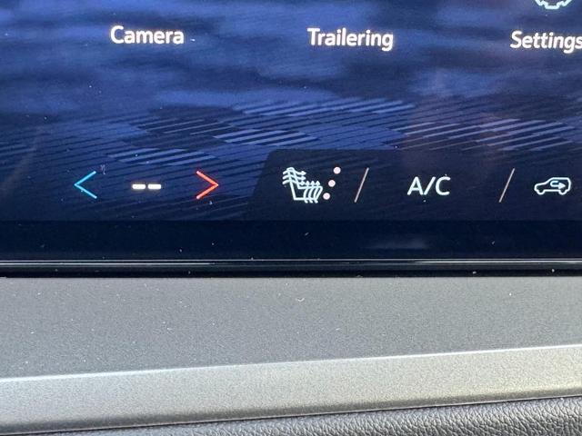 2026 Chevrolet Traverse Vehicle Photo in COLUMBIA, MO 65203-3903