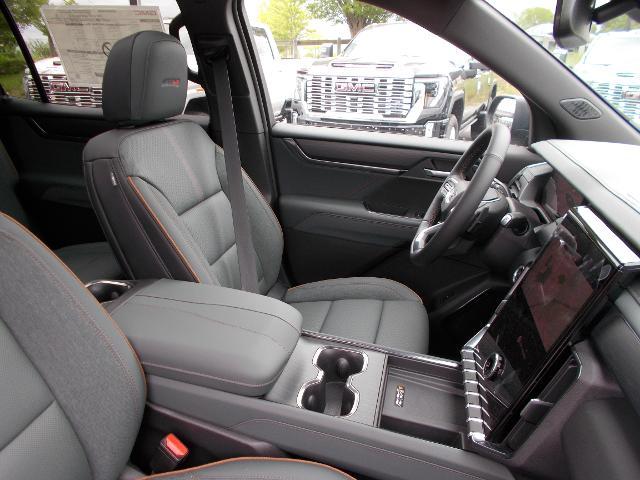 2025 GMC Acadia Vehicle Photo in LOWELL, MA 01852-4336