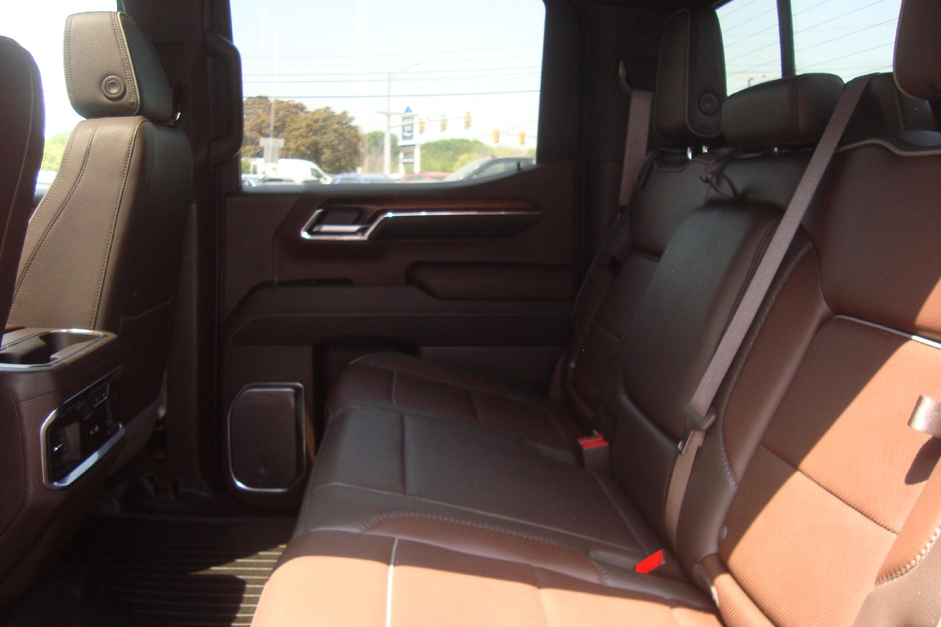 2024 GMC Sierra 1500 Vehicle Photo in PORTSMOUTH, NH 03801-4196