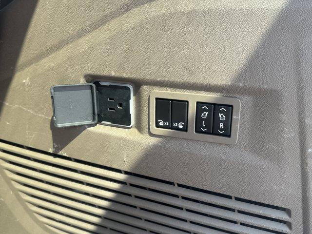 2021 GMC Yukon Vehicle Photo in LEOMINSTER, MA 01453-2952