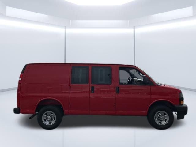 2025 Chevrolet Express Cargo 2500 Vehicle Photo in SAINT CLAIRSVILLE, OH 43950-8512