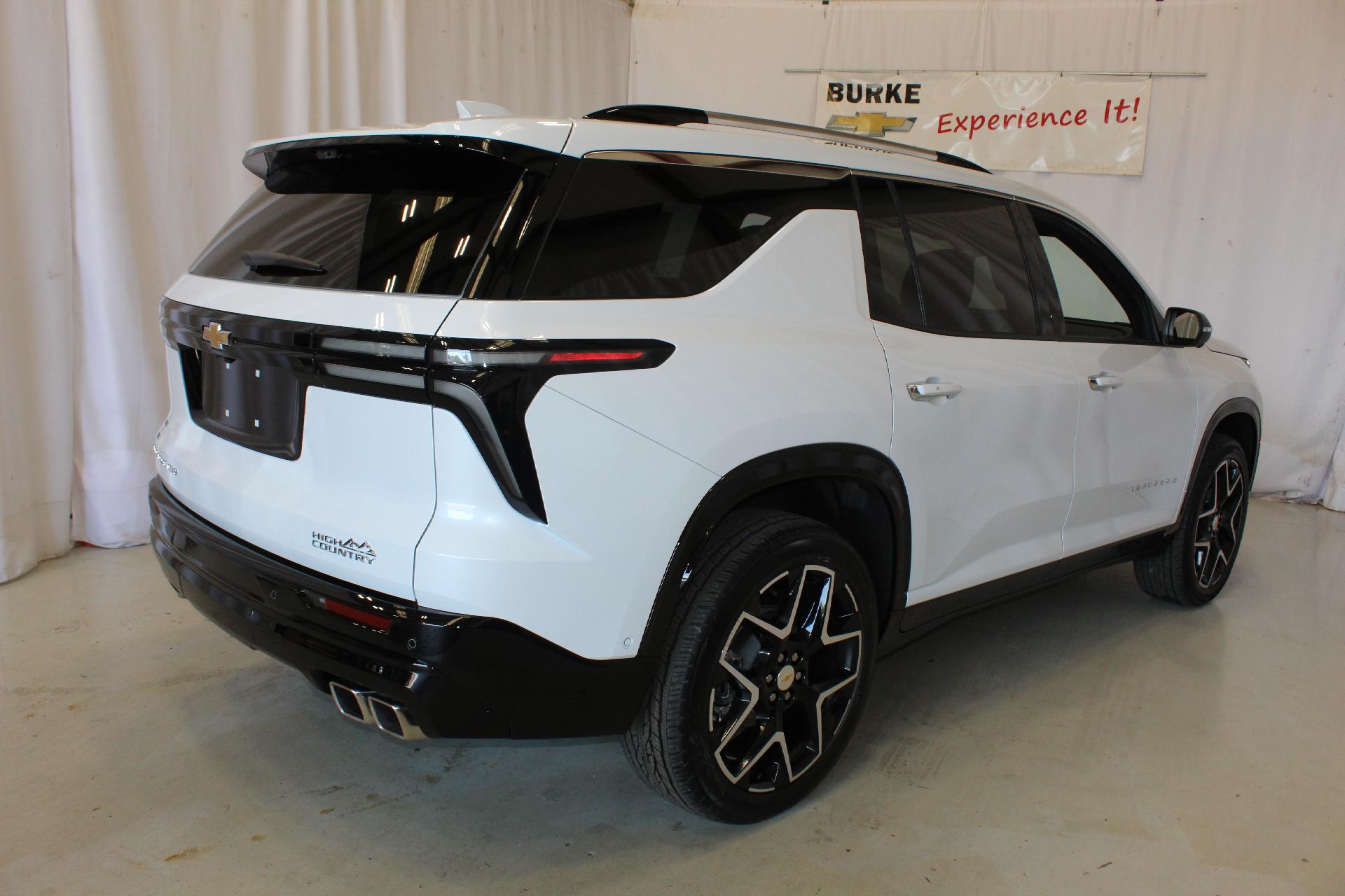 2026 Chevrolet Traverse Vehicle Photo in NORTHAMPTON, MA 01060-1120