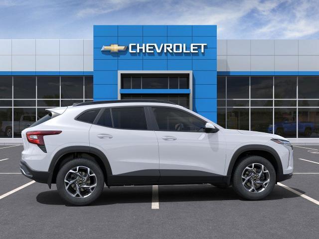 2025 Chevrolet Trax LT - 4