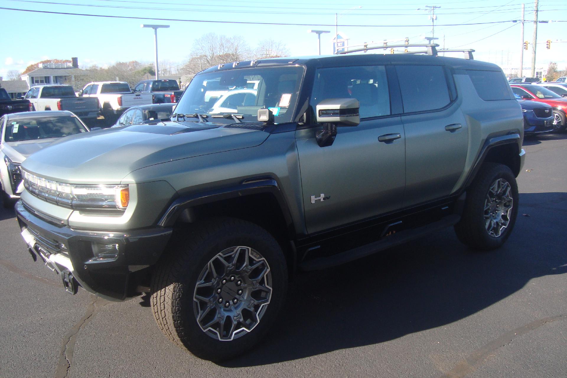 2024 GMC HUMMER EV SUV Vehicle Photo in PORTSMOUTH, NH 03801-4196