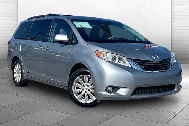 2012 Toyota Sienna Vehicle Photo in KANSAS CITY, MO 64114-4502