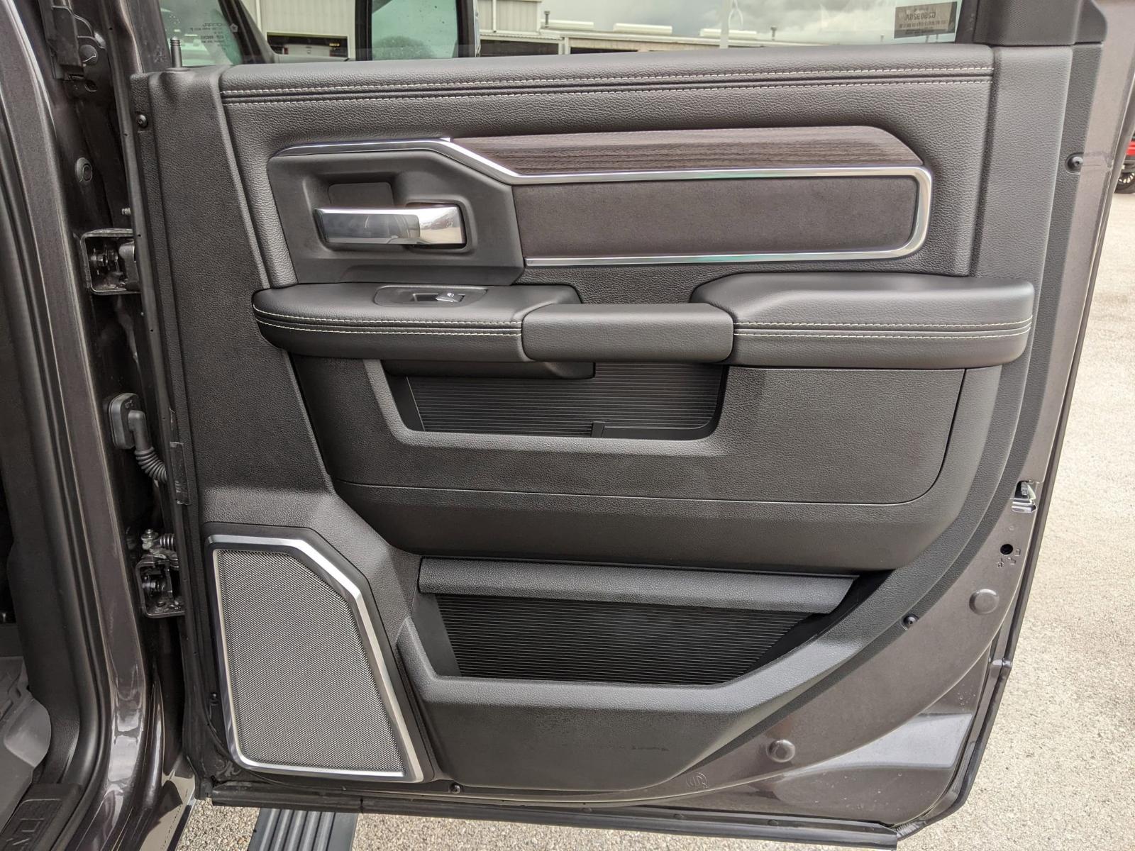 2025 Ram 3500 Vehicle Photo in Seguin, TX 78155