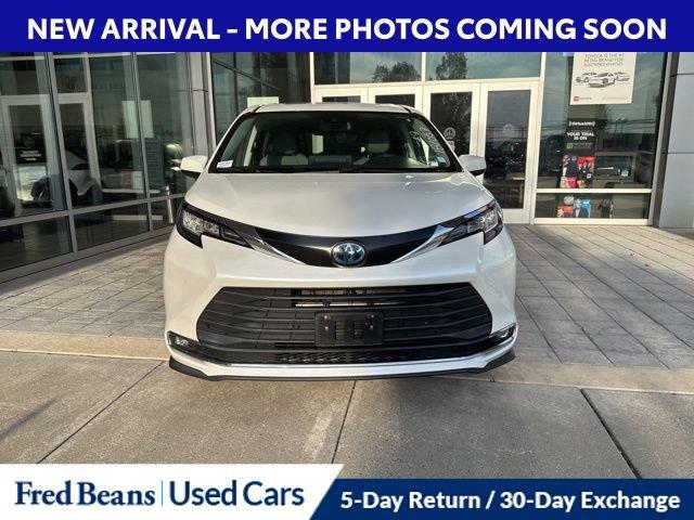 2022 Toyota Sienna Vehicle Photo in Flemington, NJ 08822
