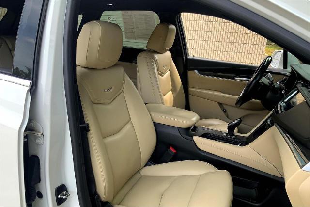 2017 Cadillac XT5 Vehicle Photo in KANSAS CITY, MO 64114-4545