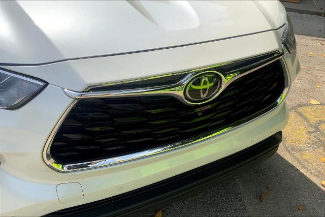 2021 Toyota Highlander Vehicle Photo in KANSAS CITY, MO 64114-4545