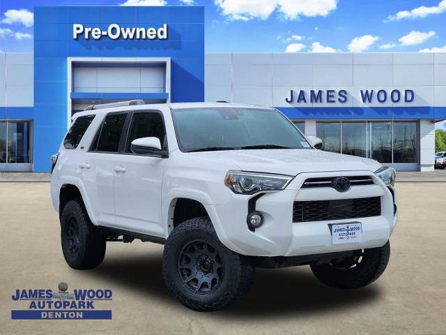 2020 Toyota 4Runner Vehicle Photo in DENTON, TX 76210-9321