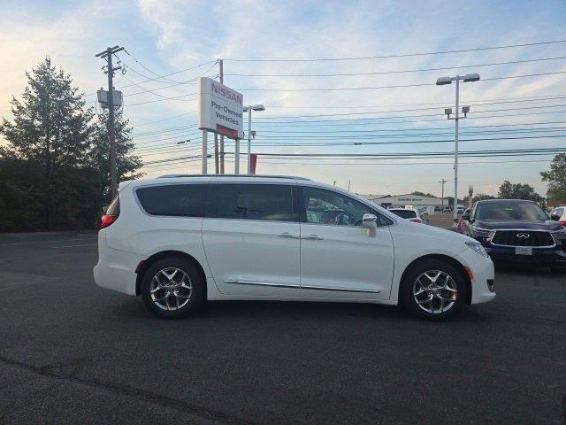 2017 Chrysler Pacifica Vehicle Photo in Harrisburg, PA 17111-1033