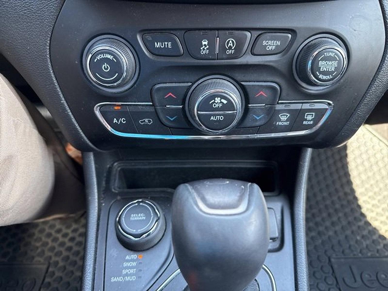 2019 Jeep Cherokee Vehicle Photo in Harrisburg, PA 17111