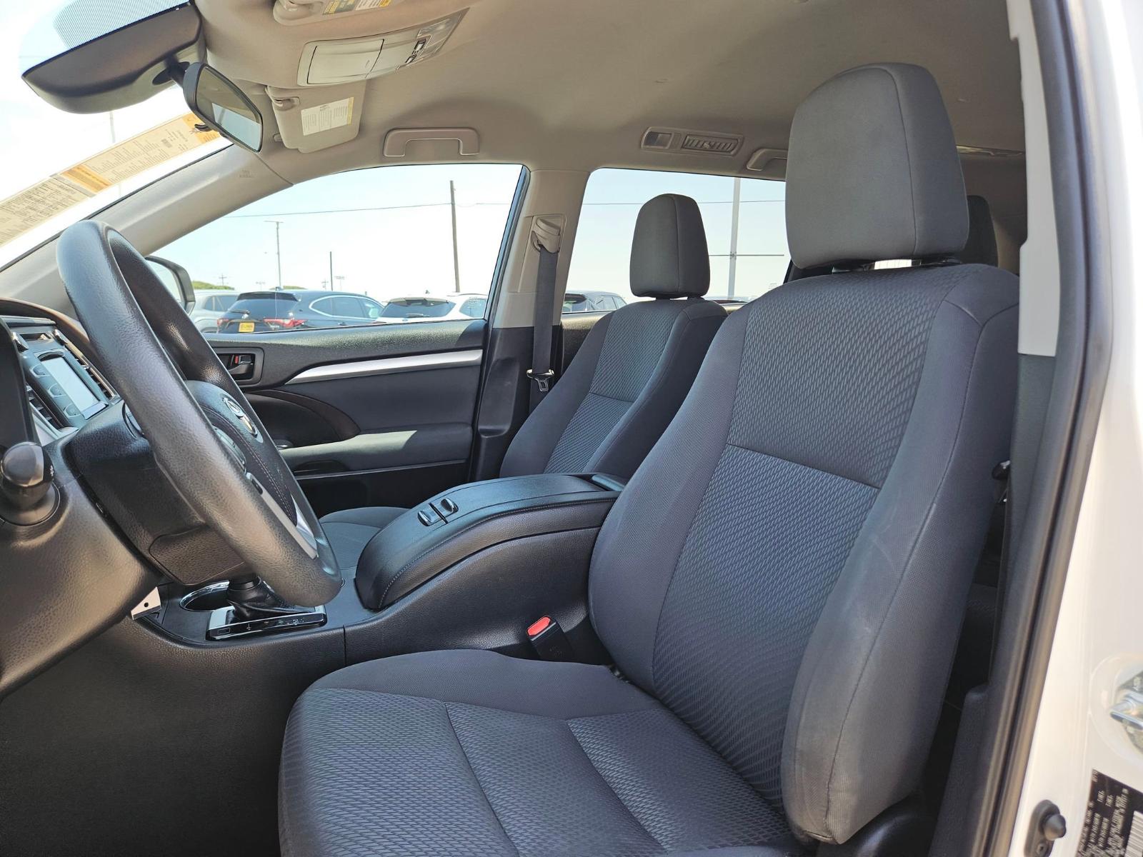 2019 Toyota Highlander Vehicle Photo in Seguin, TX 78155