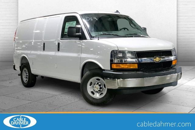2025 Chevrolet Express Cargo Van Vehicle Photo in KANSAS CITY, MO 64114-4502