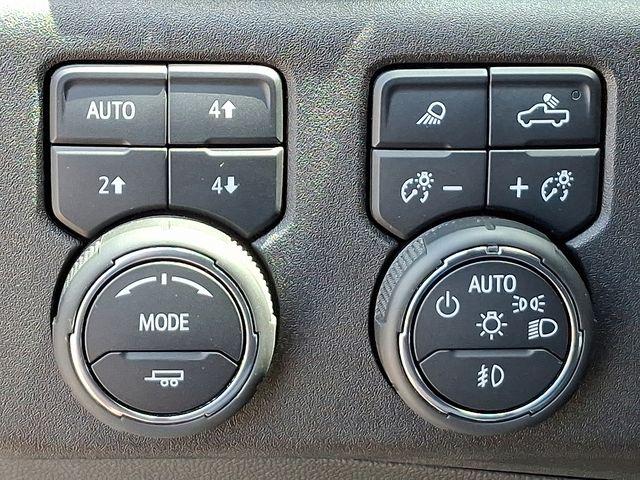 2024 Chevrolet Silverado 1500 Vehicle Photo in DANBURY, CT 06810-5034