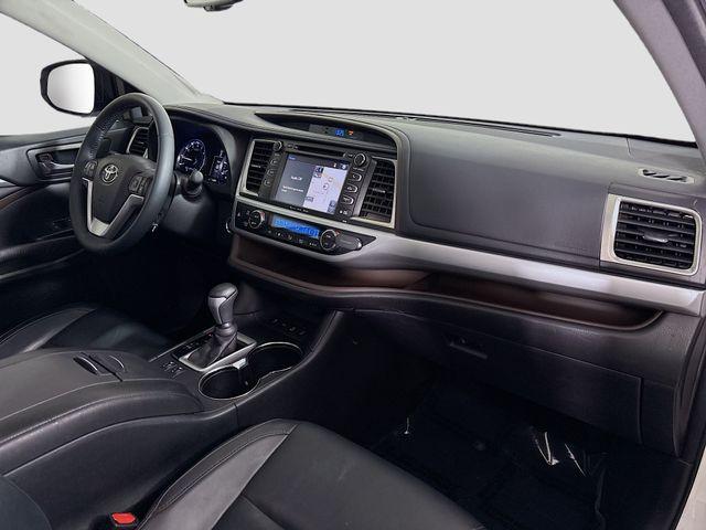 2016 Toyota Highlander Vehicle Photo in Puyallup, WA 98371