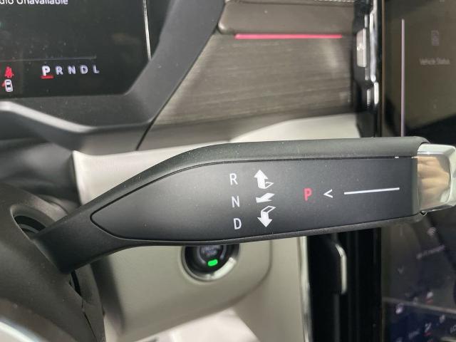 2024 GMC Acadia Vehicle Photo in GILBERT, AZ 85297-0402