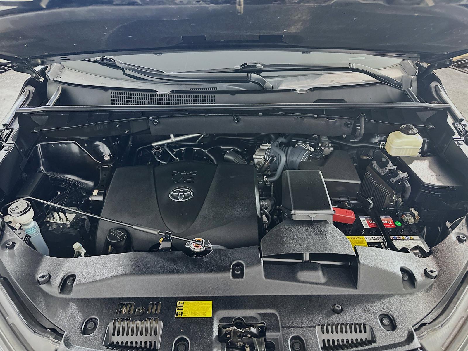 2018 Toyota Highlander Vehicle Photo in Langhorne, PA 19047