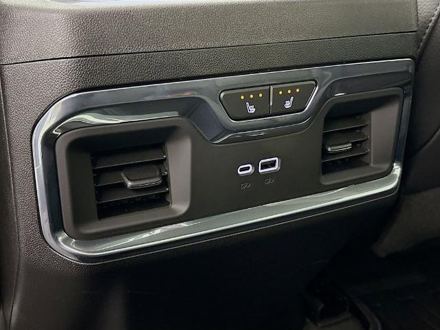 2025 GMC Sierra 3500 HD Vehicle Photo in PUYALLUP, WA 98371-4149