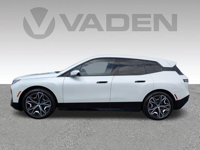 2025 BMW iX Vehicle Photo in BRUNSWICK, GA 31525-1881