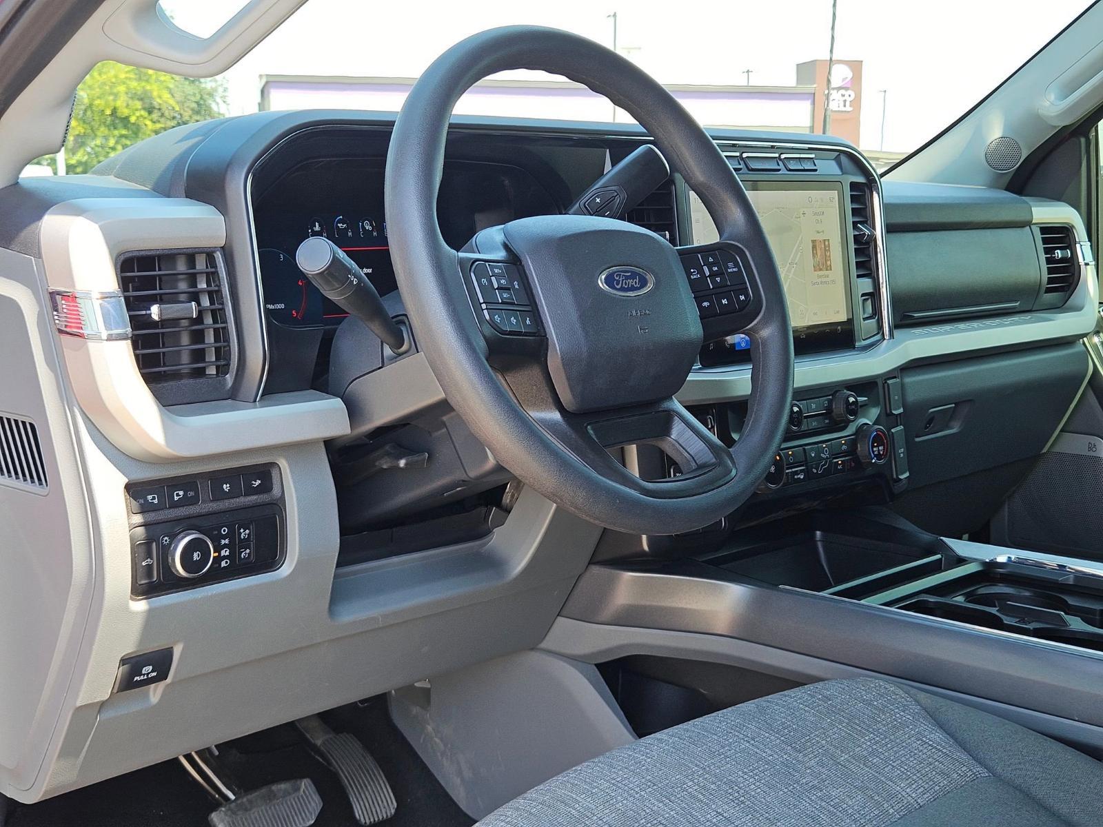 2024 Ford Super Duty F-350 SRW Vehicle Photo in Seguin, TX 78155