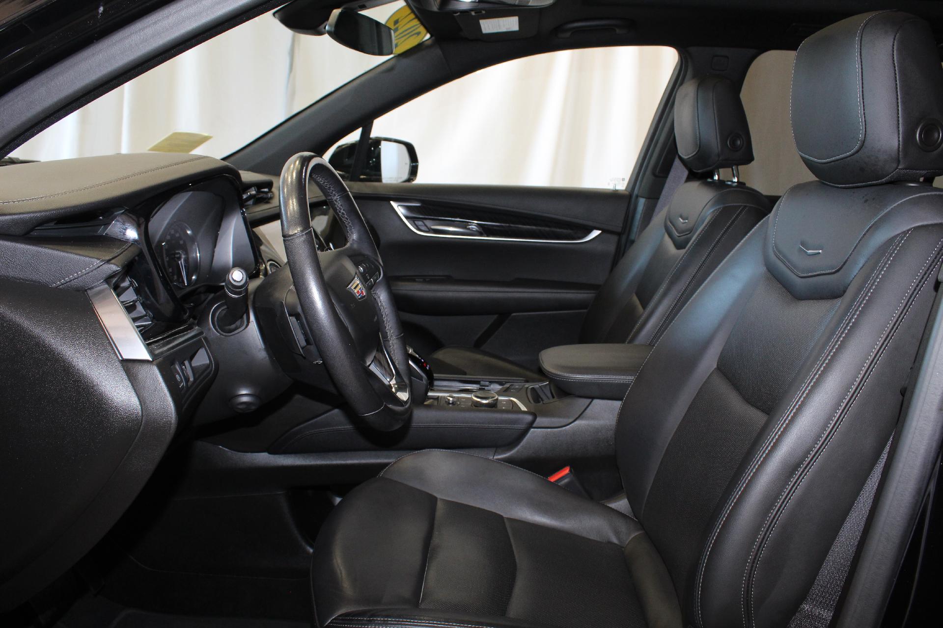 2022 Cadillac XT6 Vehicle Photo in NORTHAMPTON, MA 01060-1120