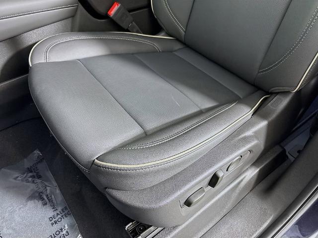 2025 Chevrolet Suburban Vehicle Photo in PUYALLUP, WA 98371-4149