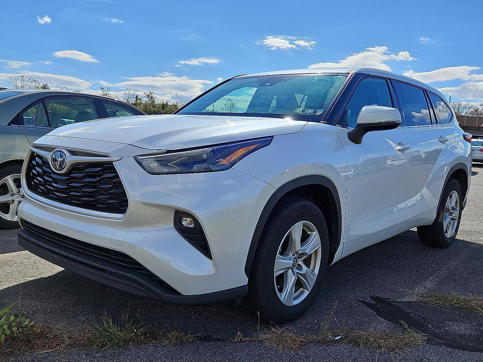 2022 Toyota Highlander Vehicle Photo in Trevose, PA 19053