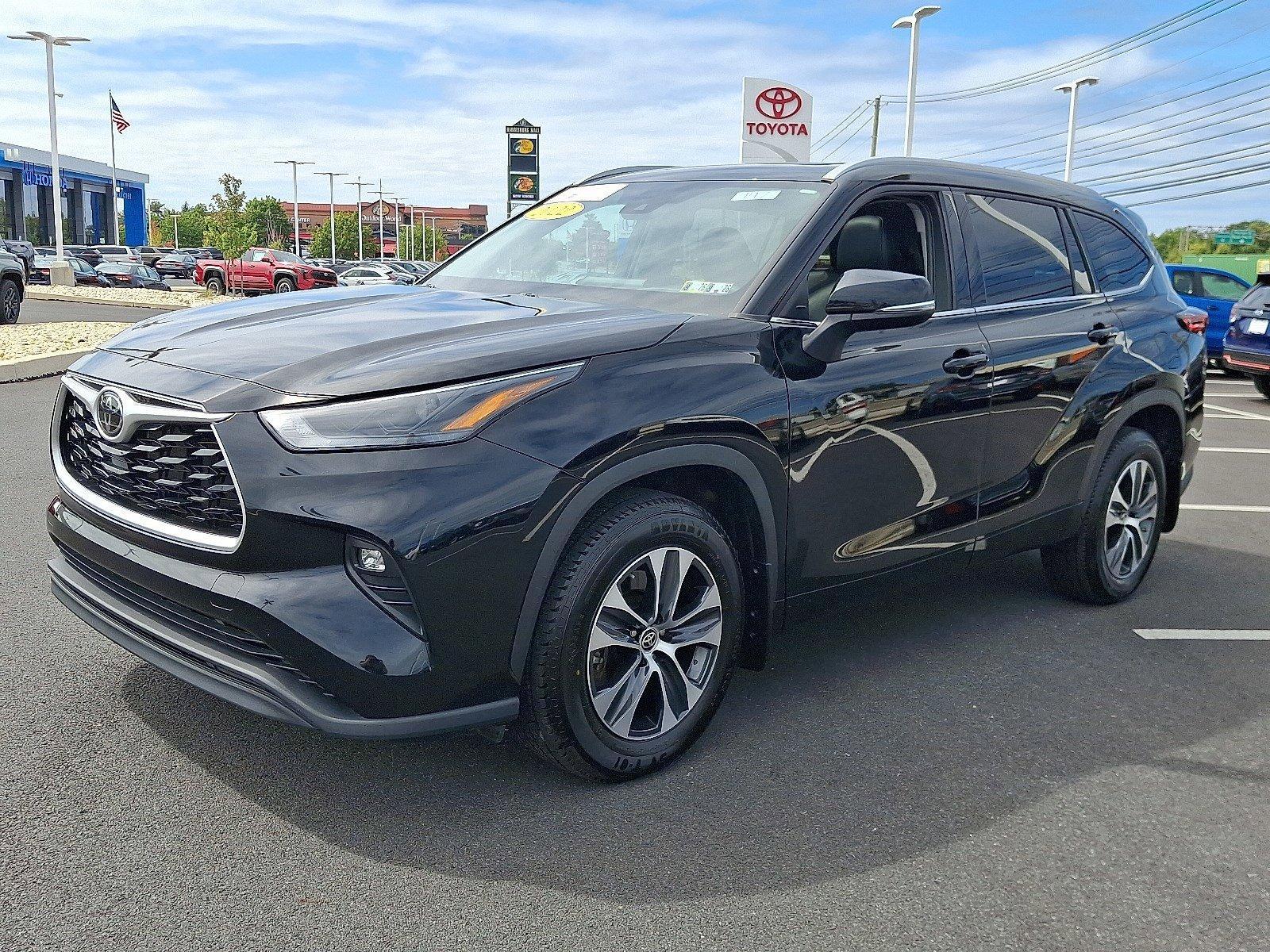 2022 Toyota Highlander Vehicle Photo in Harrisburg, PA 17111