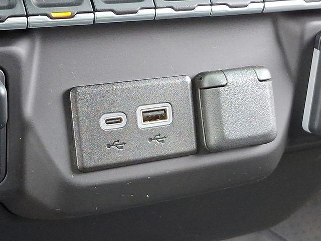 2023 Chevrolet Silverado 1500 Vehicle Photo in DANBURY, CT 06810-5034