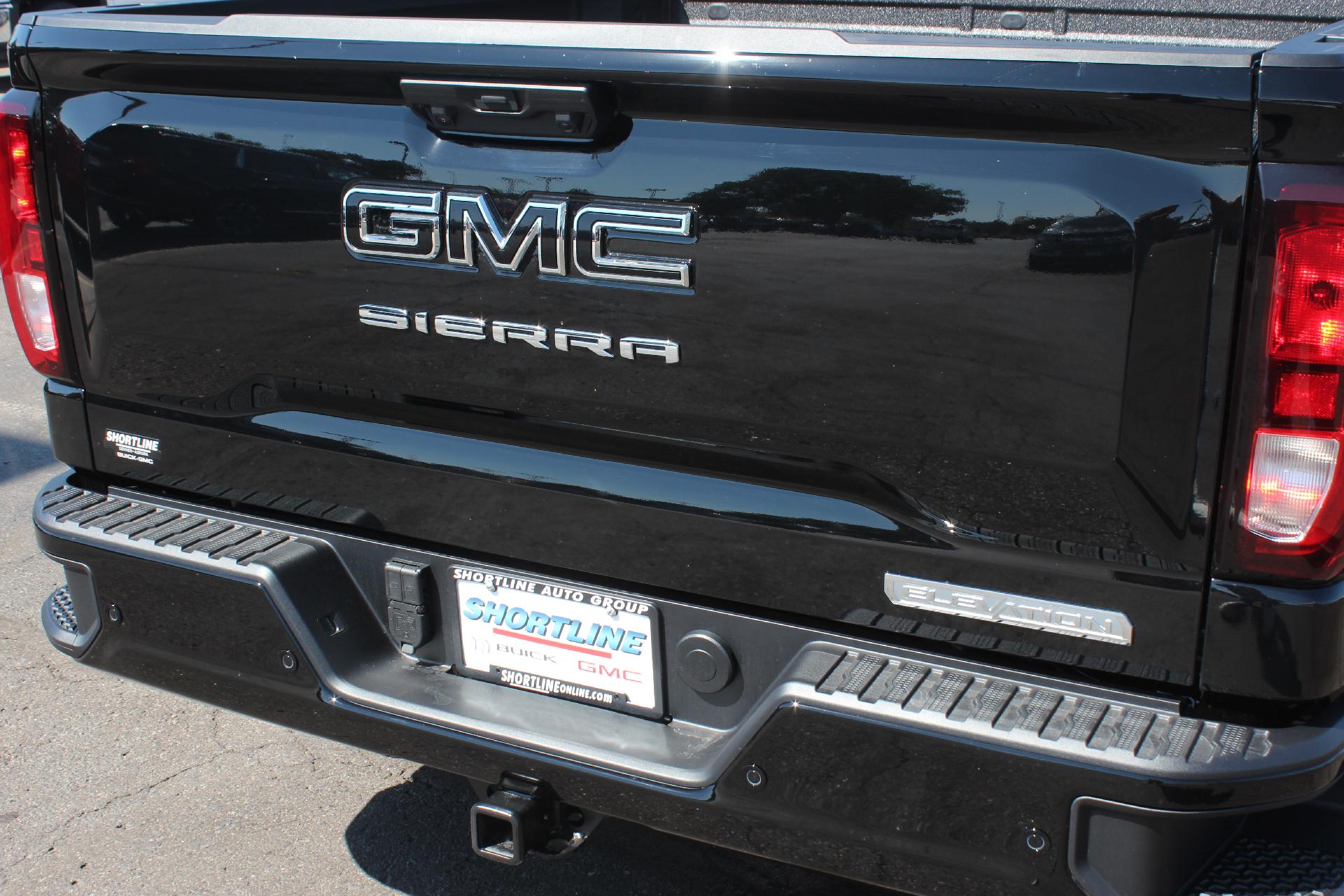 2026 GMC Sierra 1500 Vehicle Photo in AURORA, CO 80012-4011