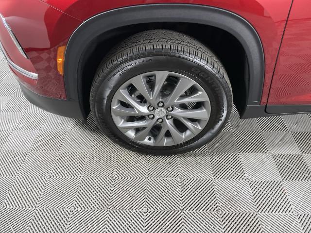 2025 Buick Enclave Vehicle Photo in GILBERT, AZ 85297-0402
