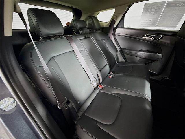 2025 Kia Sportage Hybrid Vehicle Photo in Everett, WA 98204