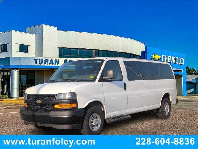 2022 Chevrolet Express Passenger Vehicle Photo in Gulfport, MS 39503