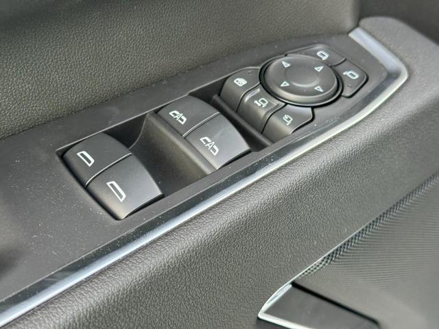 2025 GMC Sierra 2500 HD Vehicle Photo in COLUMBIA, MO 65203-3903