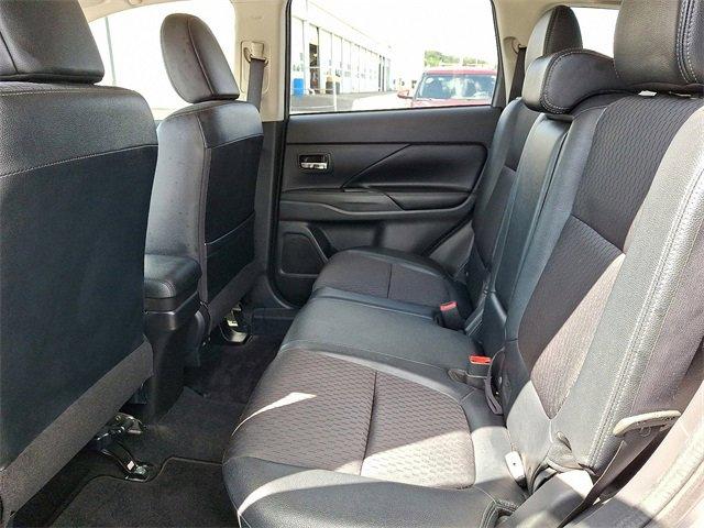 2015 Mitsubishi Outlander Vehicle Photo in LANCASTER, PA 17601-0000