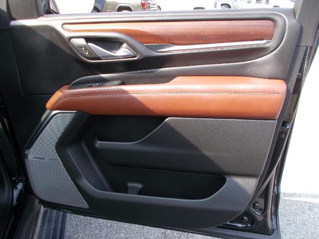 2023 GMC Yukon XL Vehicle Photo in LOWELL, MA 01852-4336