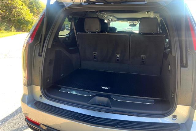 2023 Cadillac Escalade ESV Vehicle Photo in KANSAS CITY, MO 64114-4545