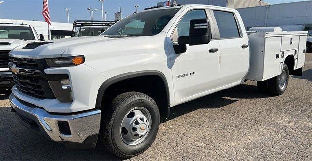 2024 Chevrolet Silverado 3500 HD CC Vehicle Photo in TOPEKA, KS 66609-0000